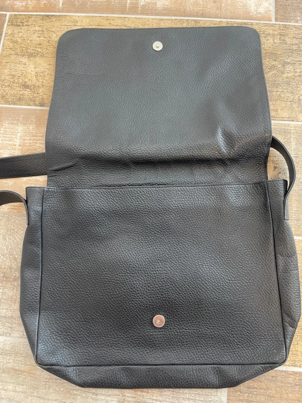 Giorgio Armani Le Collezioni Men's Black Pebbled Leather Messenger Bag